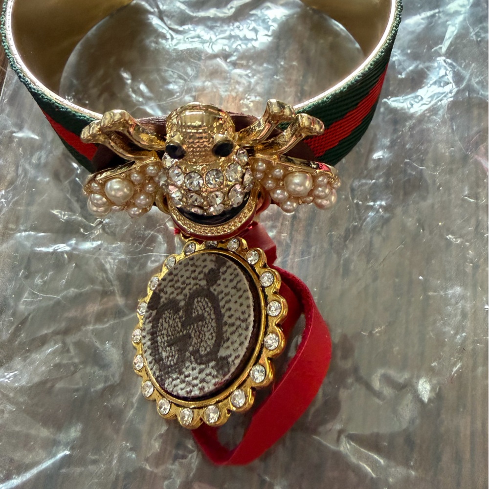 Elegant Gold and Red Women's Accessory